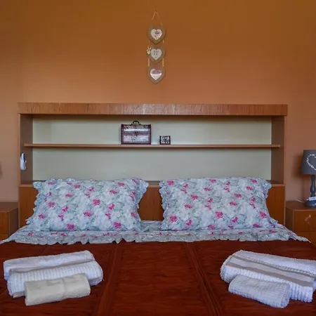Holiday House Smilovic